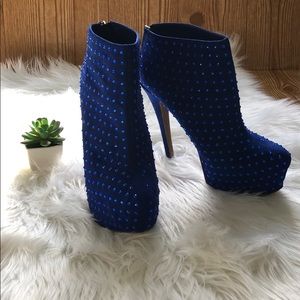 Betsy Johnson cool people boots